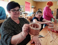 Warsztaty plecionkarskie w Jeżowie Sudeckim